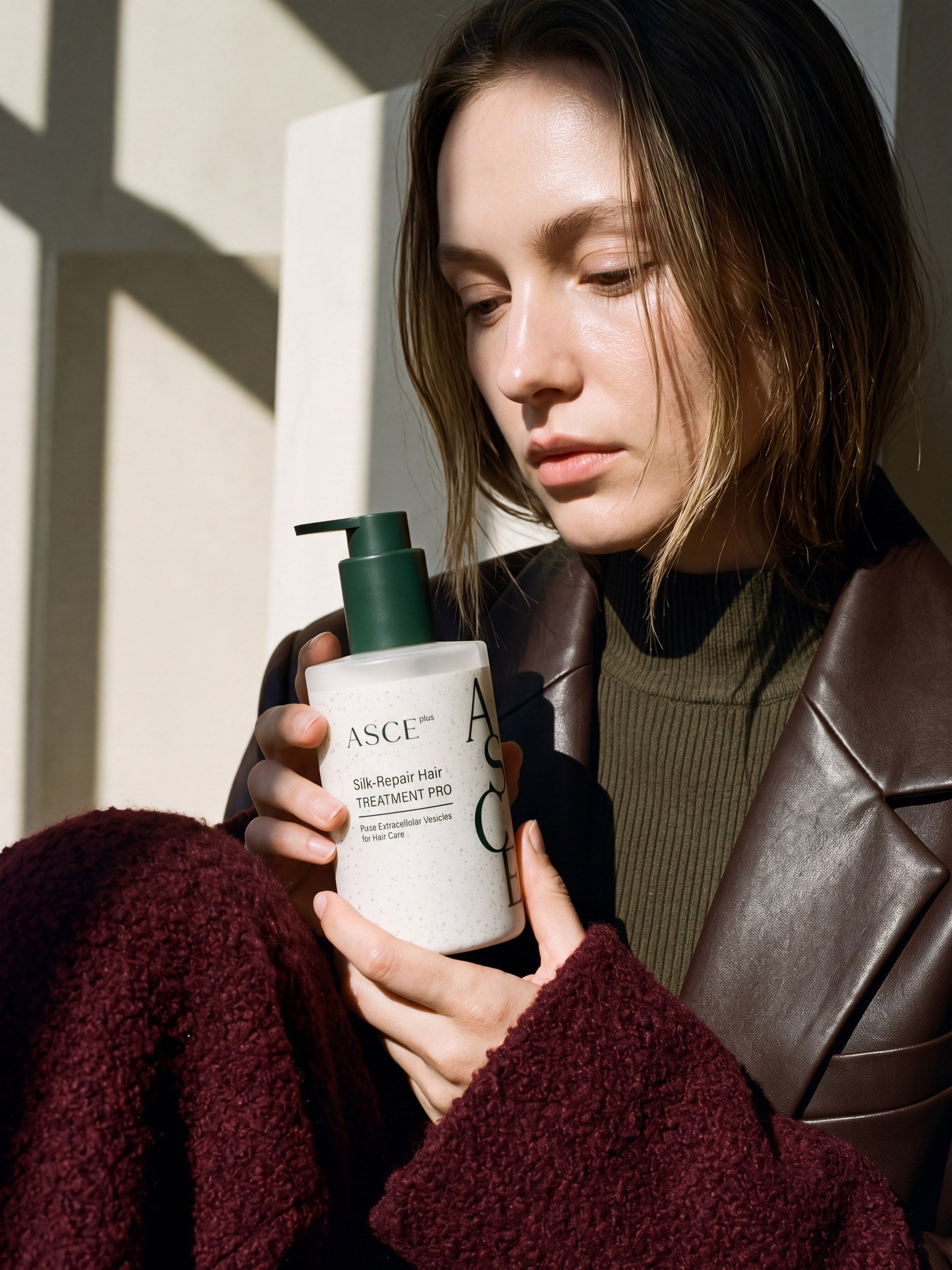 ExoCoBio ASCE+ Silk Repair Conditioner en uso