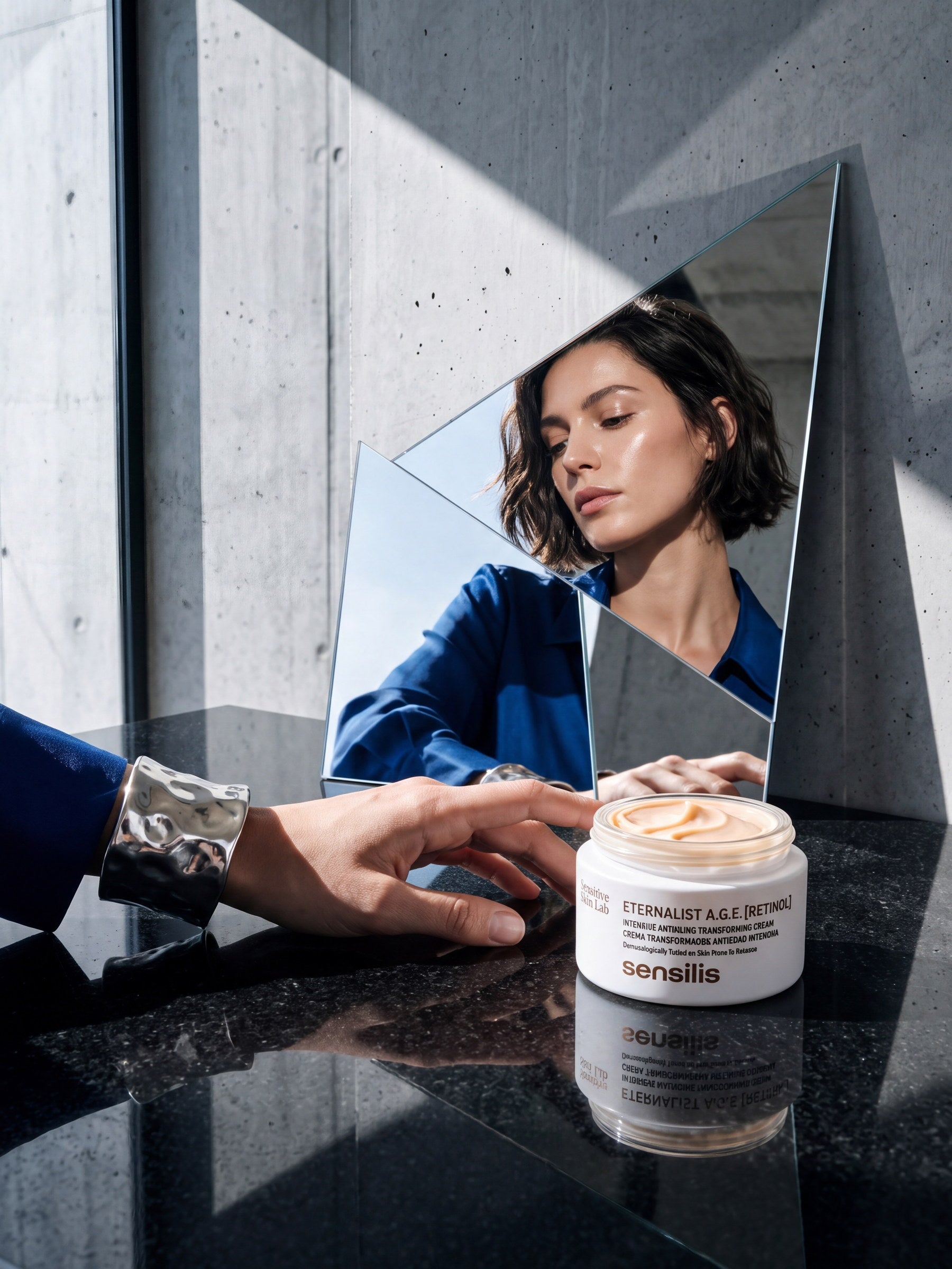 SSS Crema Retinol Eternalist A.G.E. 50 ML en uso